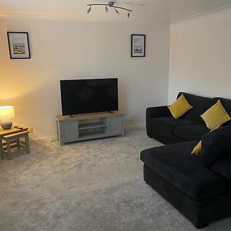Great Location, Large 1 Bed Flat With Parking Appartement Broughty Ferry Buitenkant foto