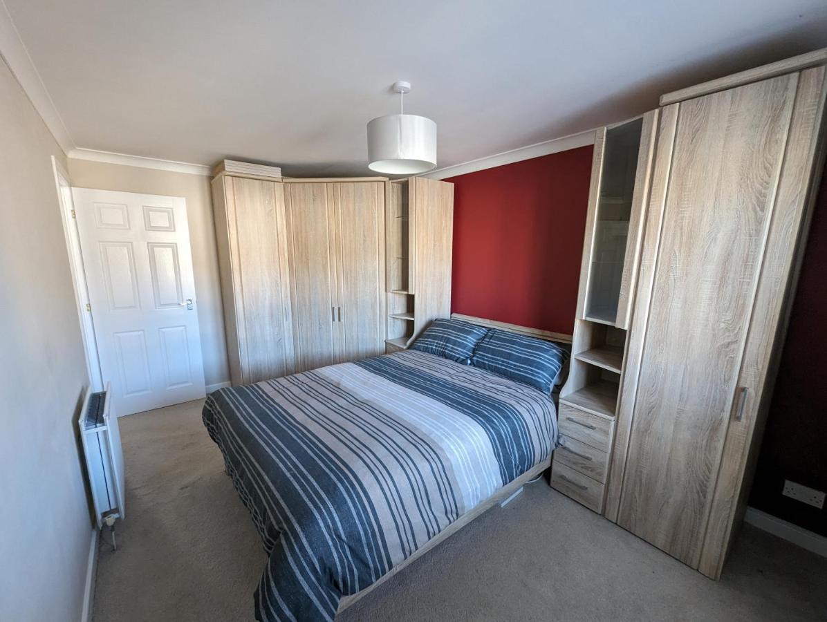 Great Location, Large 1 Bed Flat With Parking Appartement Broughty Ferry Buitenkant foto