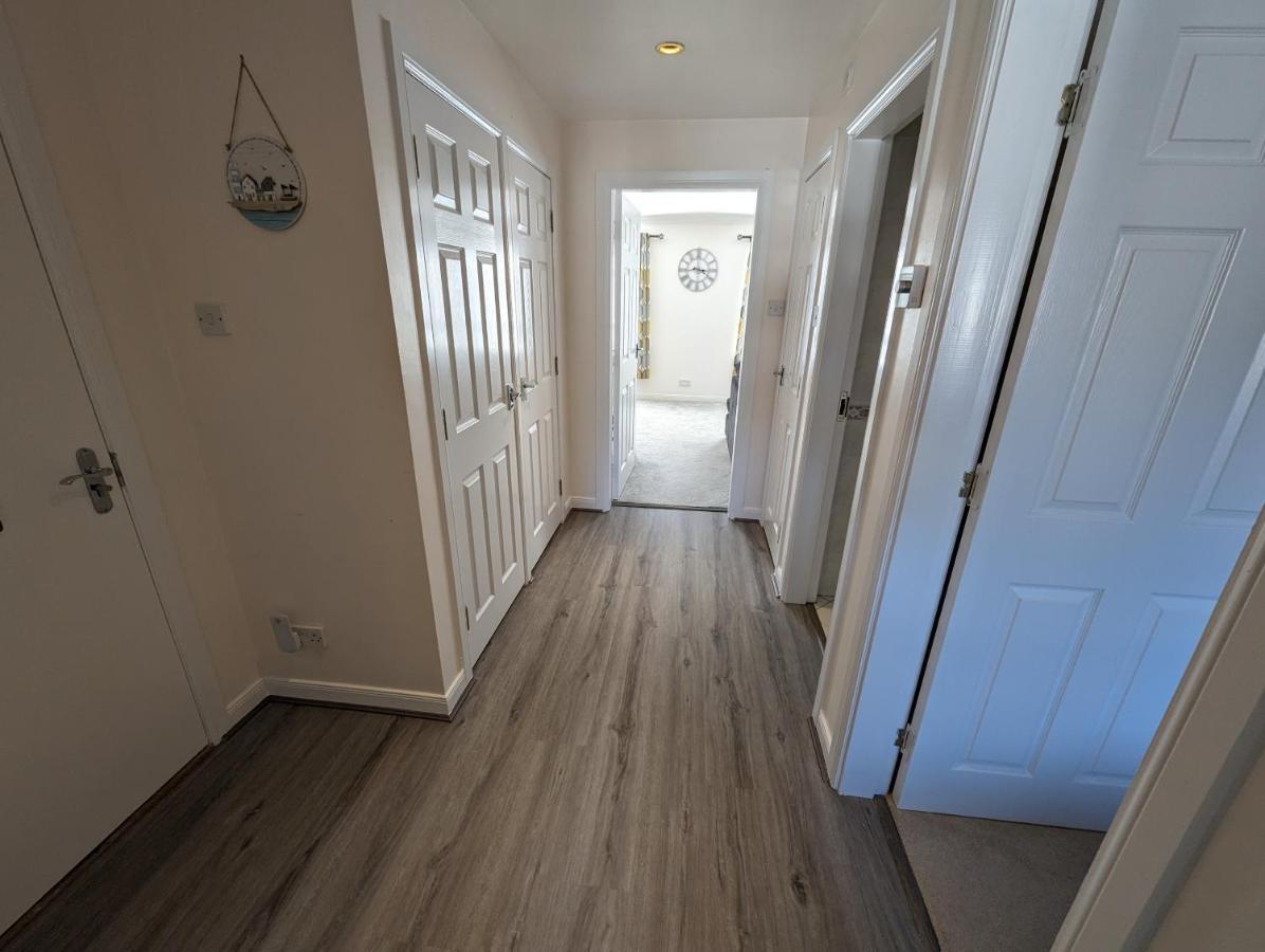 Great Location, Large 1 Bed Flat With Parking Appartement Broughty Ferry Buitenkant foto